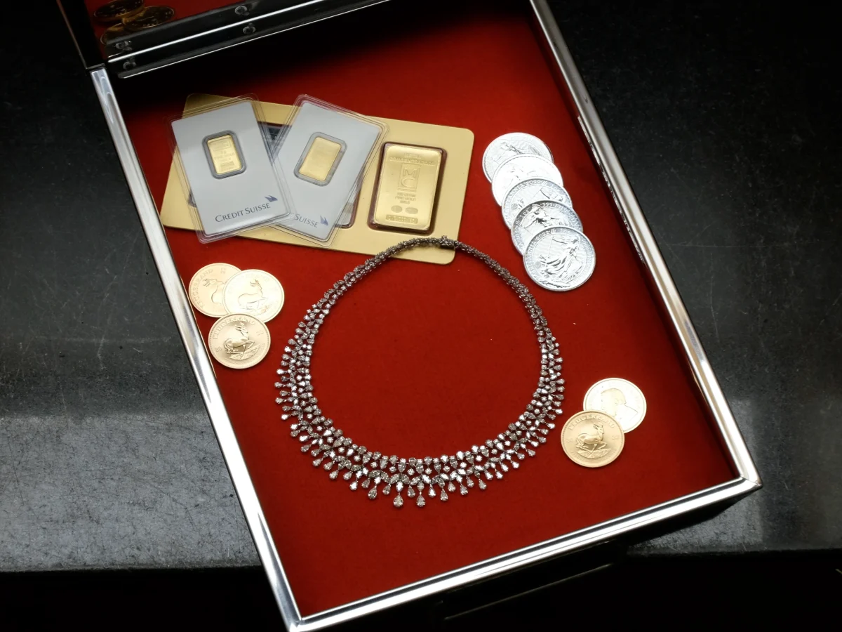 Jewellery Storage in Safe deposit box